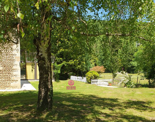  Maison  vendre 10 pices 375 m