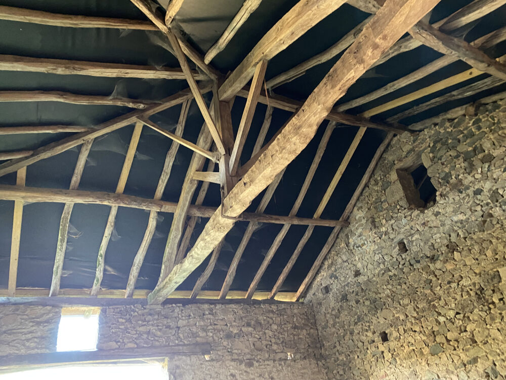 Vente Maison Grande grange de plus de 200m2 � Verneuil sur 2800m2 de terrain Verneuil