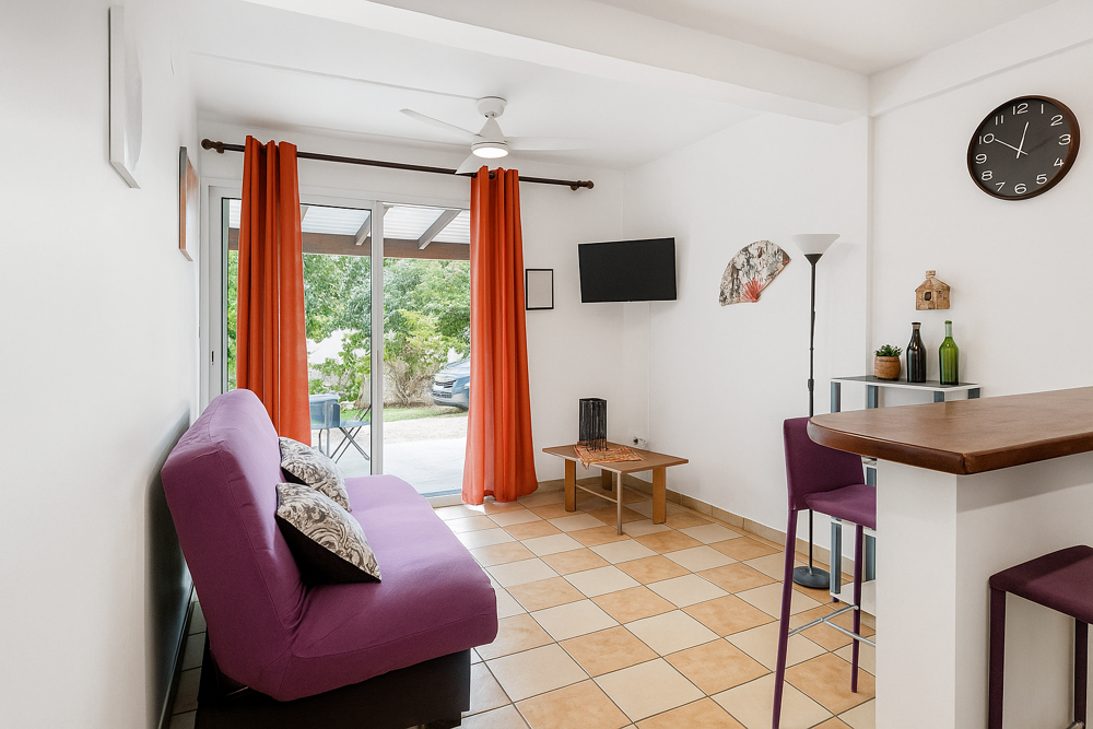   T2 confort avec terrasse et jardin DOM-TOM, La Trinit� (97220)