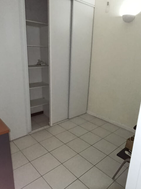   Local 38.88 M2 - TRINITE A VENDRE - 92500€ 