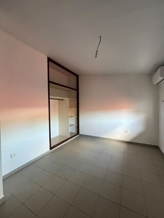 Appartement à louer 2 pièces 53 m²