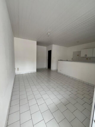  Appartement à louer 2 pièces 44 m²