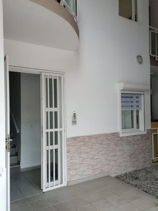  Appartement à louer 2 pièces 53 m²