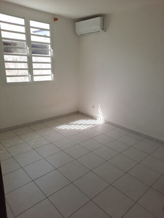  Appartement à louer 2 pièces 38 m²