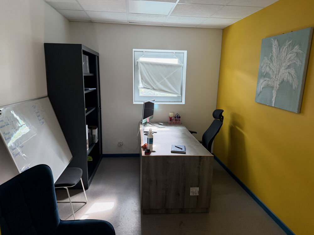   A vendre en totalité Immeuble de rapport / 'CARRE D'AFFAIRES CHATODO' 97232 Le Lamentin (Martinique) / R+2 / s Le lamentin