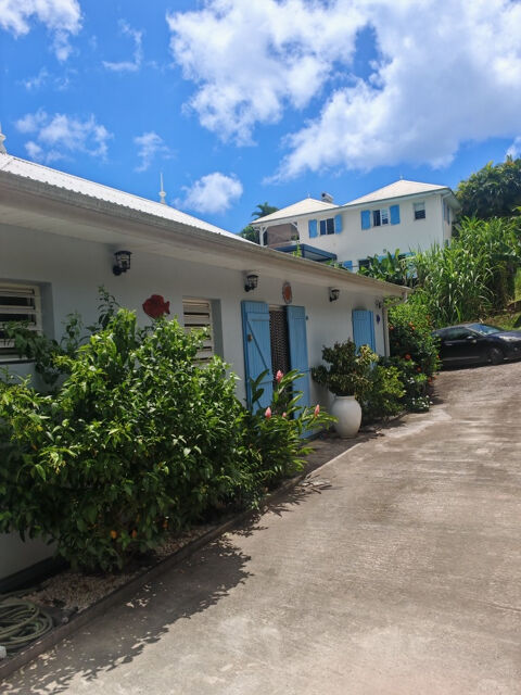   Villa T5 piscine eau sal�e avec terrasse � acheter aux Trois-�lets quartier Anse-�-l'Ane Maison - 4 pi�ce(s) - 125 m�