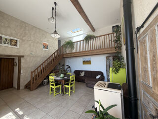  Maison à vendre 13 pièces 322 m²