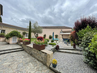 Maison 6 pièces 263 m² · à Amplepuis · 263 m² · 345 000 €