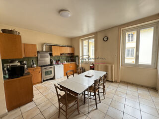  Maison  vendre 8 pices 229 m