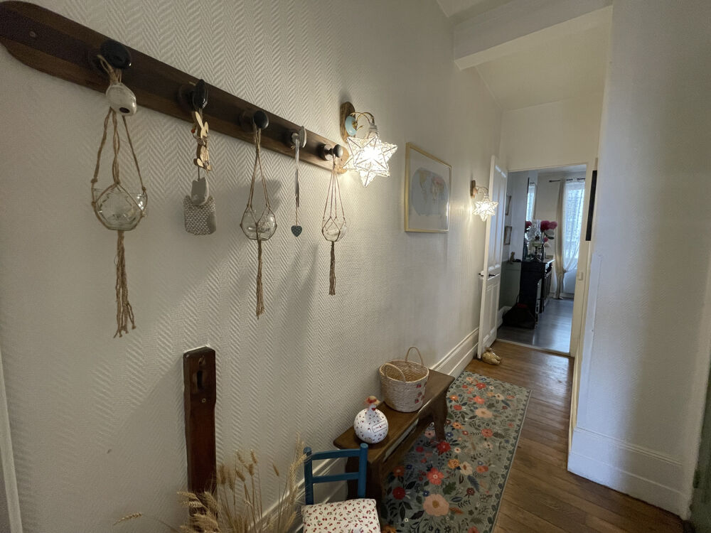 Vente Maison Maison de village avec terrasse et local commercial Thizy les bourgs