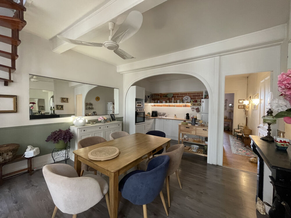 Vente Maison Maison de village avec terrasse et local commercial Thizy les bourgs
