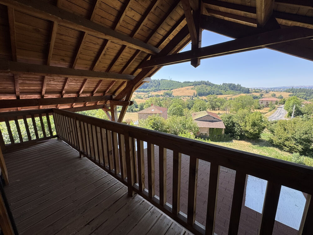 Vente Maison Chalet en bois avec étang et vue campagne   Un véritable havre de paix ! Charlieu