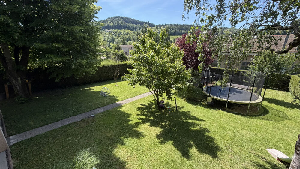 Maison habitable de suite 125 m2 habitable et terrain.