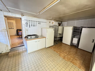  Immeuble � vendre 10 pi�ces 220 m�