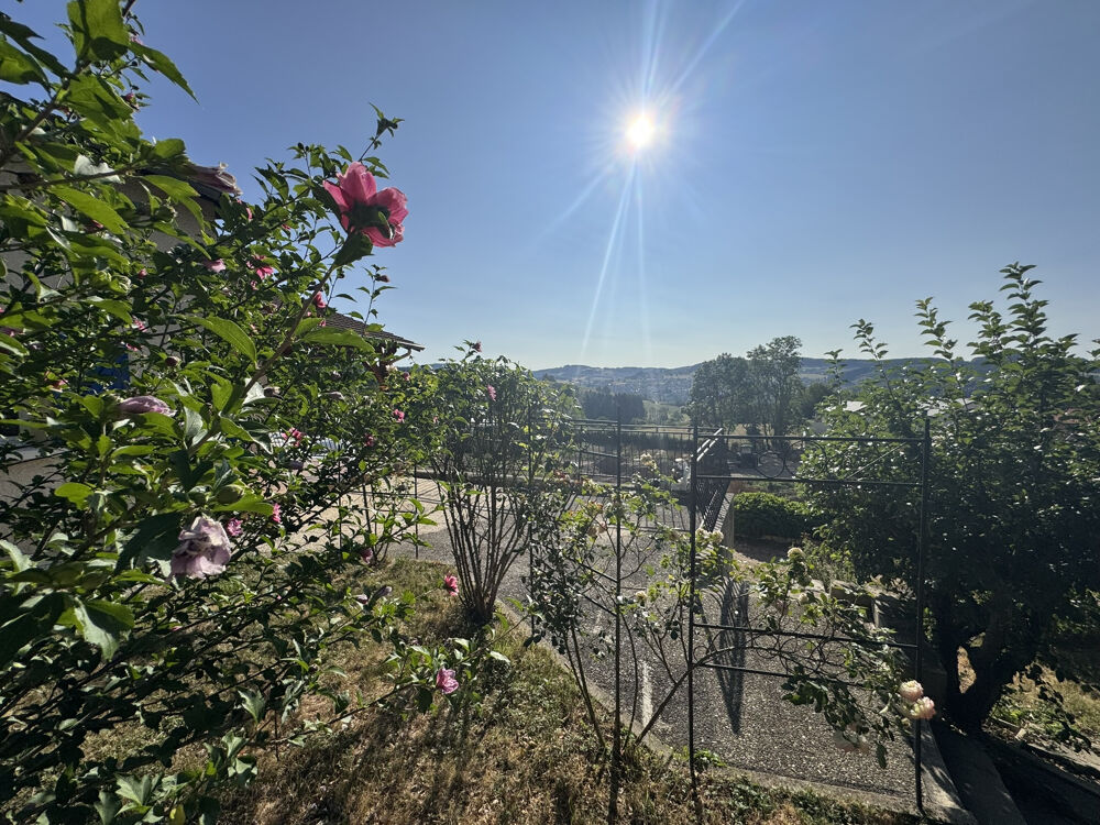 EXCLUSIVITÉ Maison familiale avec vue dégagée sur les hauteurs de Sevelinges