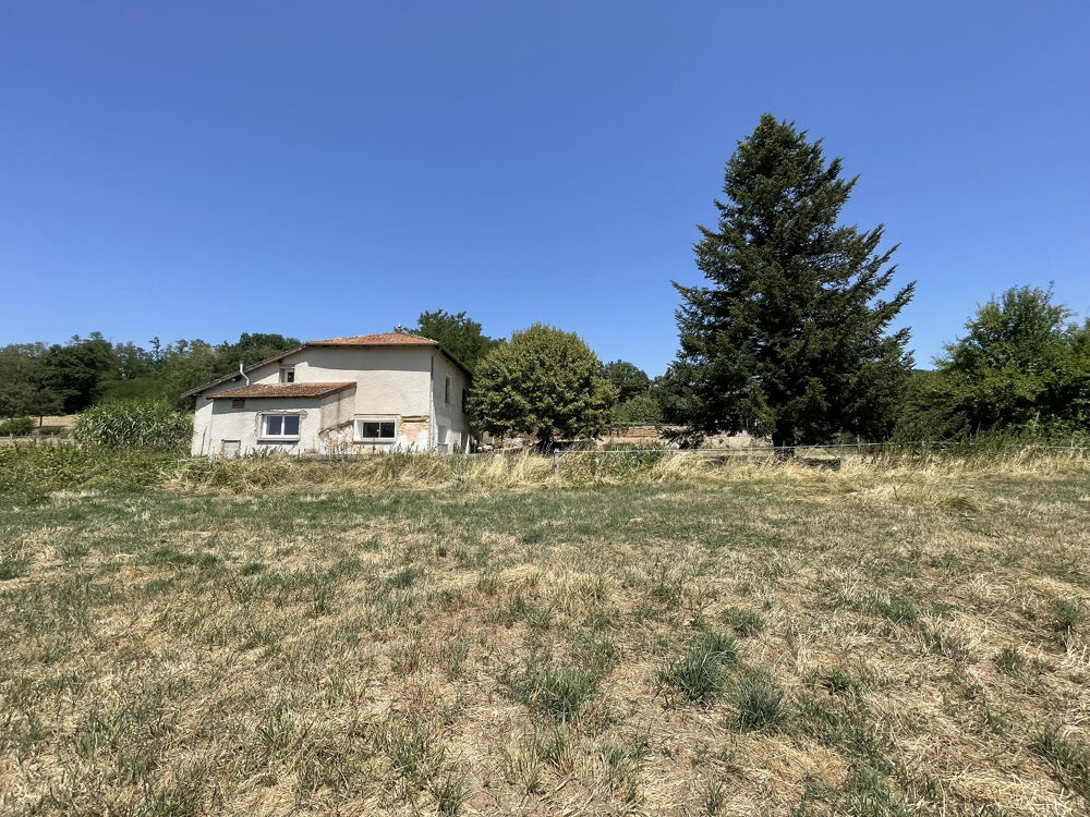 Vente Maison Maison à rénover avec grand terrain attenant en pleine campagne Charlieu
