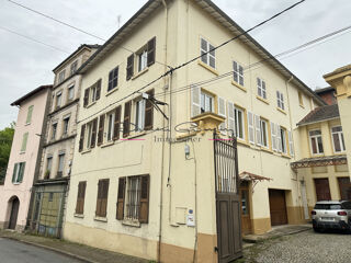  Maison  vendre 8 pices 229 m