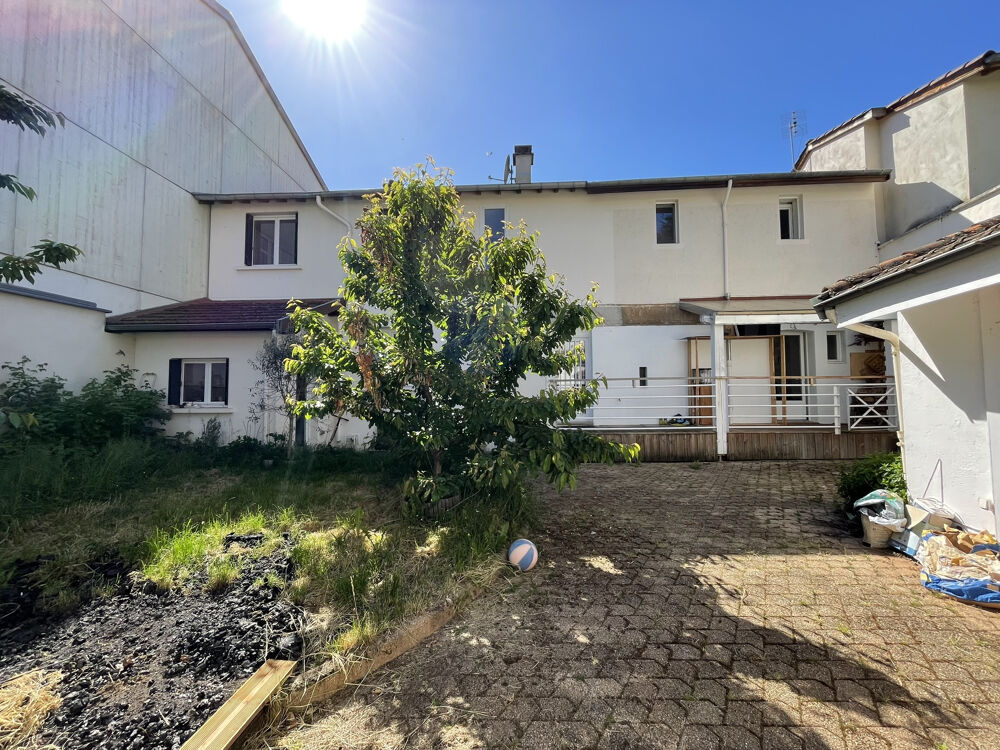 Grande maison en centre ville avec terrain et 4 chambres