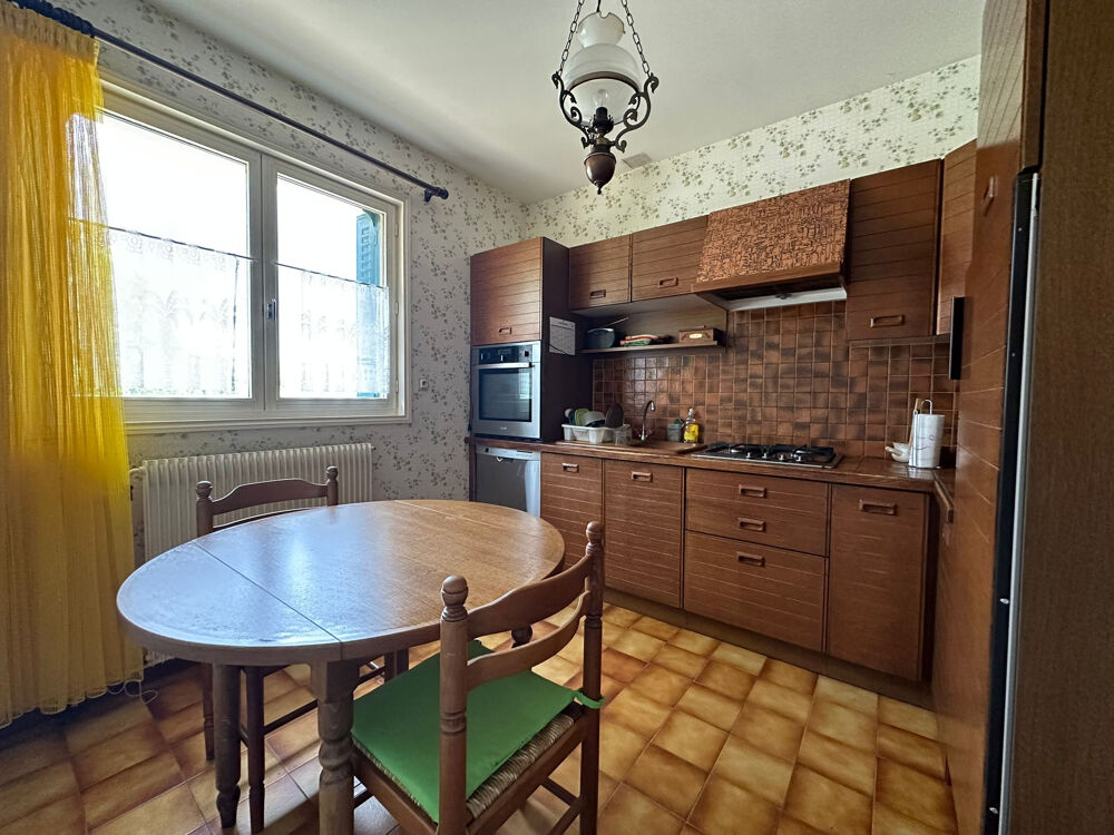 Maison - 184m2 - Sous-sol complet - 1227m2 de terrain - 42540