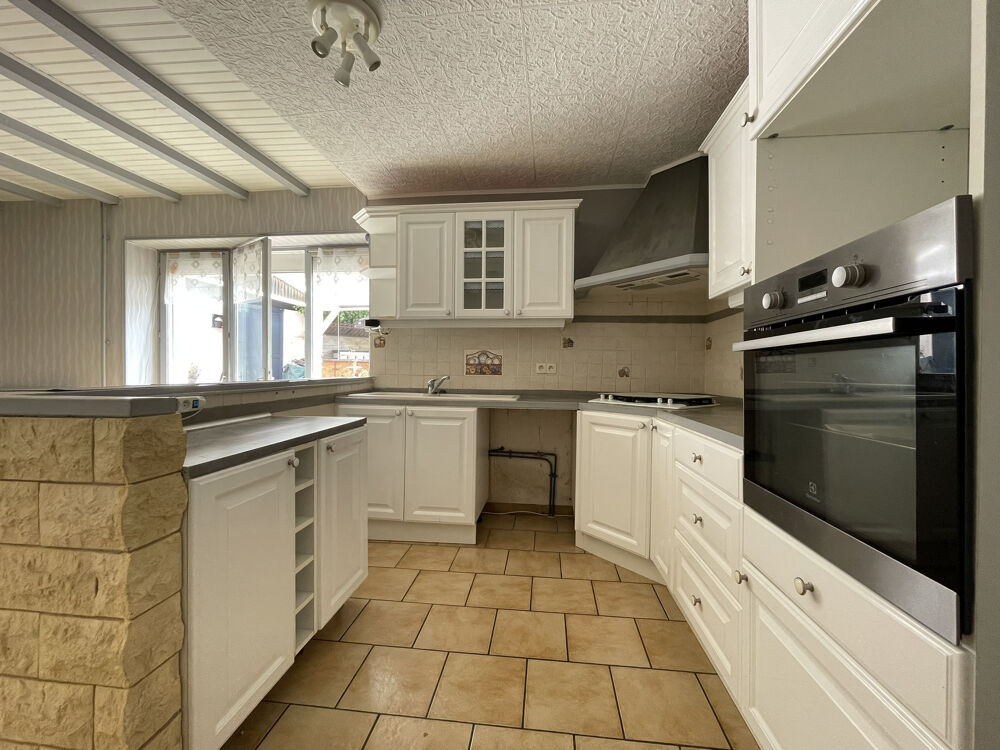 Maison 5 pièces 151 m² · à Thizy les Bourgs · 151 m² · 159 000 €