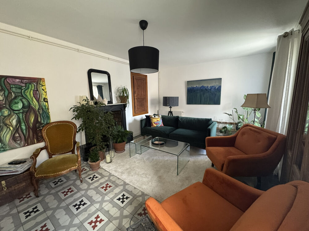 Coup de coeur pour cette élégante maison bourgeoise et sa cour intérieure