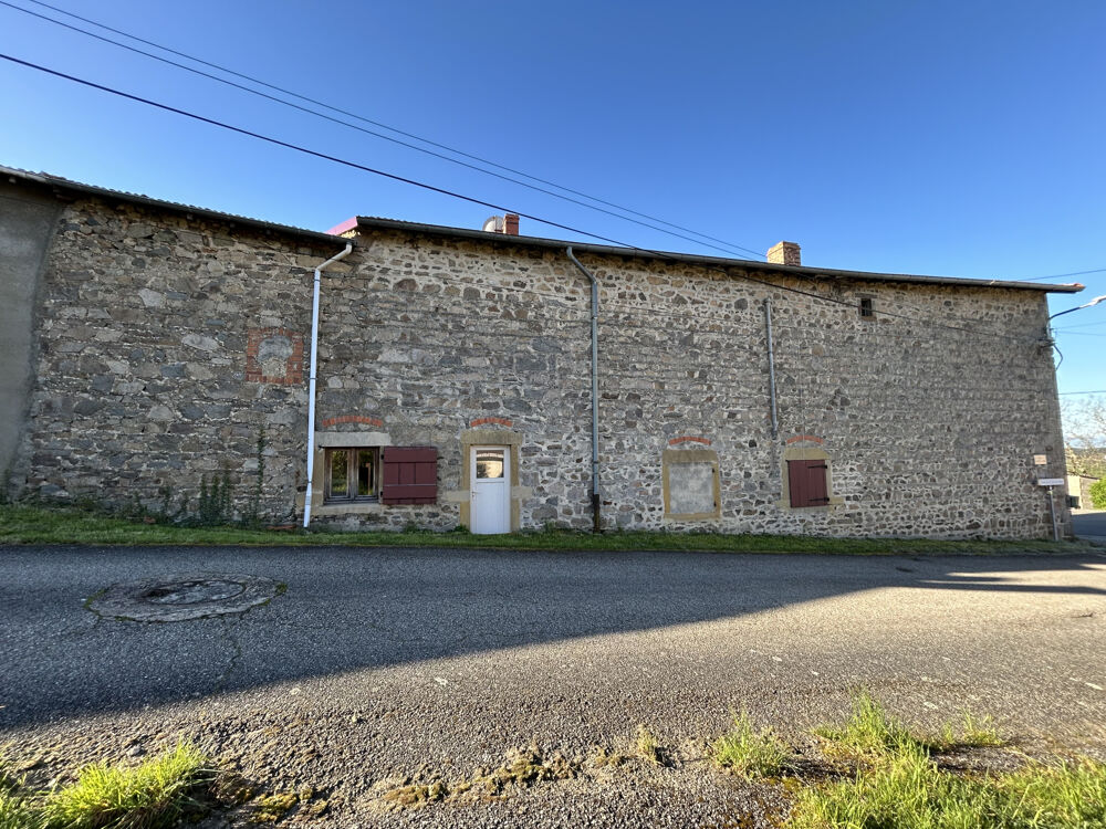 Vente Maison Maison d'habitation élevée sur 2 niveaux avec cour attenante et dépendances Machezal