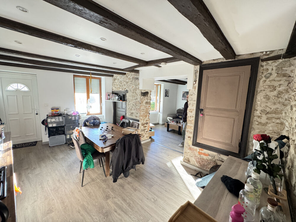 Appartement centre ville AMPLEPUIS