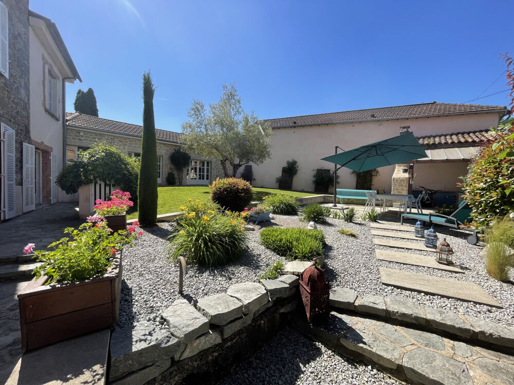 Vente Maison Maison de caractère avec jardin clos et arboré Amplepuis