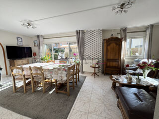  Maison  vendre 6 pices 126 m