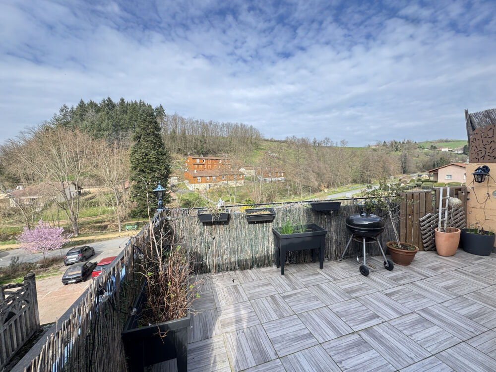 Maison en pierre avec terrasse