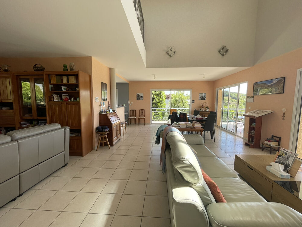Vente Maison Très belle villa de 2007 avec 2300m2 de terrain Amplepuis