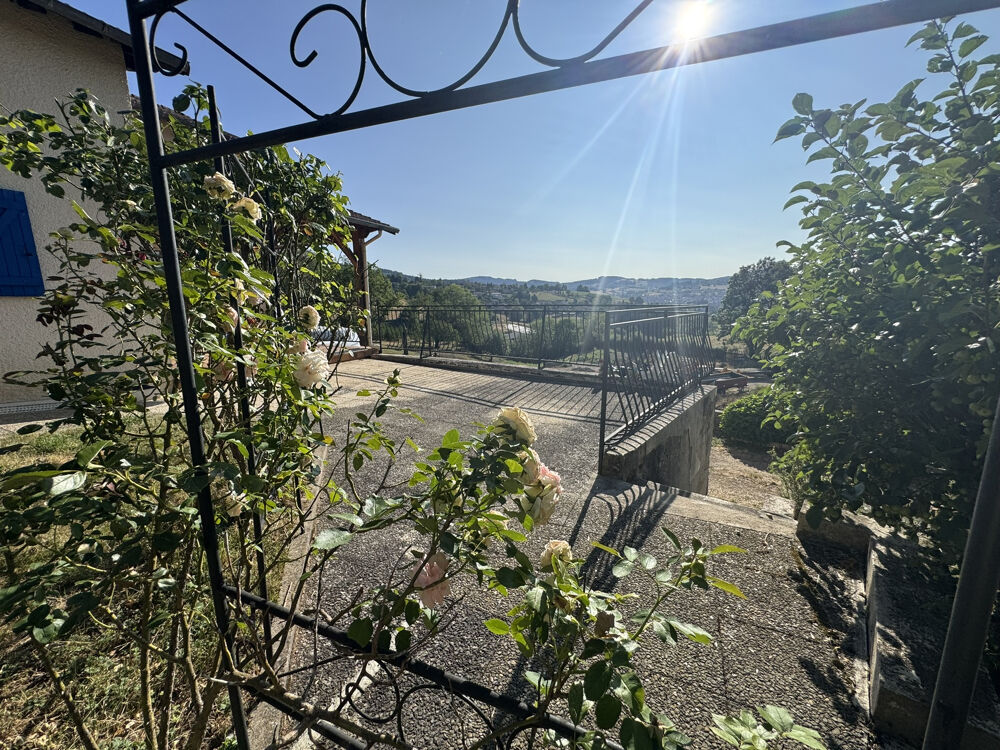EXCLUSIVITÉ Maison familiale avec vue dégagée sur les hauteurs de Sevelinges