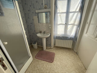  Immeuble  vendre 11 pices 160 m