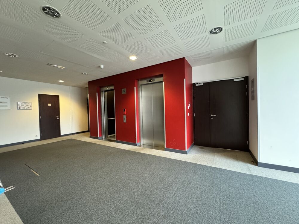   Bureaux - A LOUER - 706 m² divisibles à partir de 353 m² Rosny sous bois