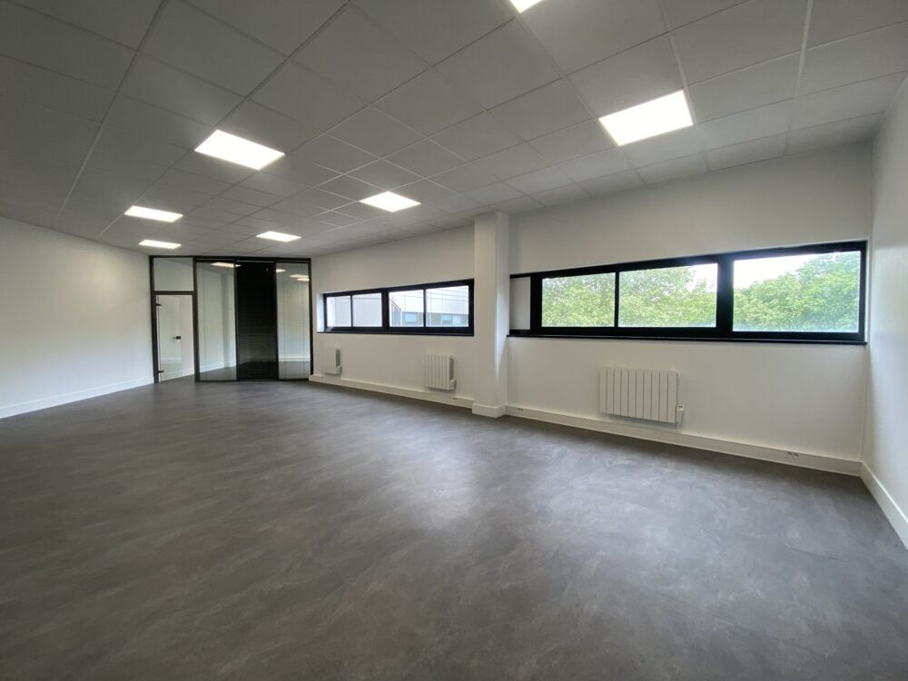   Bureaux - A LOUER - 1 044 m² divisibles à partir de 60 m² Saint denis