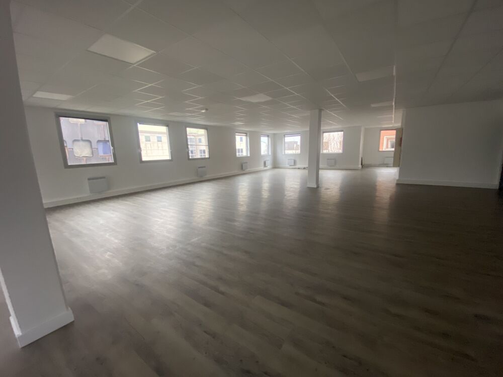   Bureaux - A LOUER - 2 513 m² divisibles à partir de 317 m² Chevilly larue