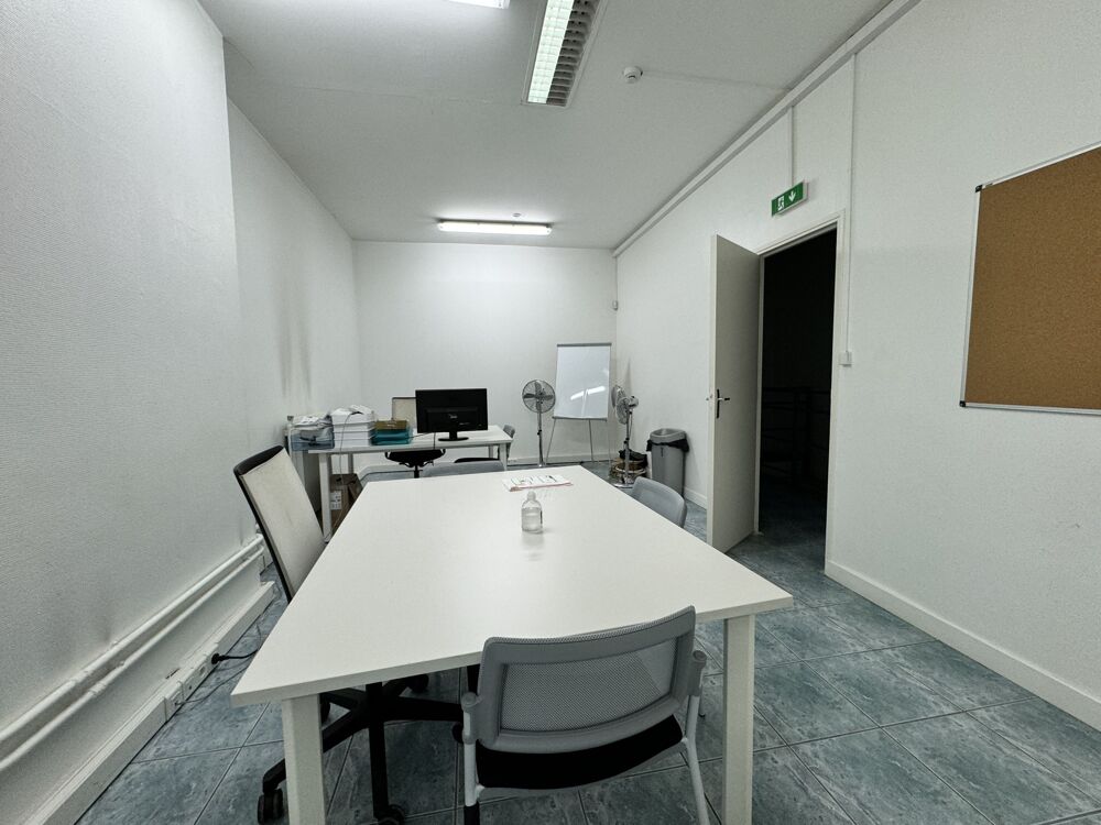   Locaux d'activité - A VENDRE - 413 m² non divisibles Montreuil