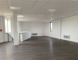   Locaux d'activité - A VENDRE - 2 640 m² divisibles à partir de 264 m² Stains