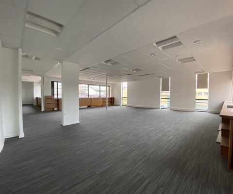 Bureaux - A VENDRE - 1&nbsp;907 m&sup2; divisibles &agrave; partir de 346 m&sup2; 5533084 94200 Ivry sur seine