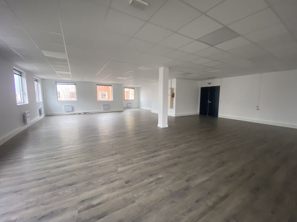  Bureaux - A LOUER - 2 513 m² divisibles à partir de 317 m² Chevilly larue