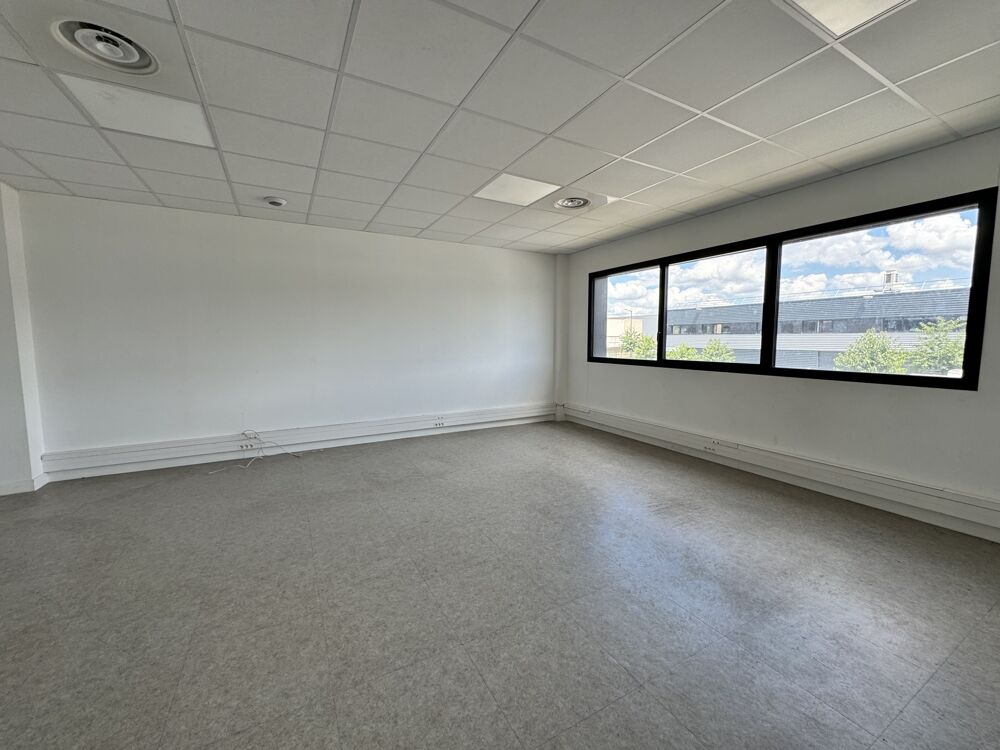   Locaux d'activité - A LOUER - 313 m² non divisibles Aulnay sous bois