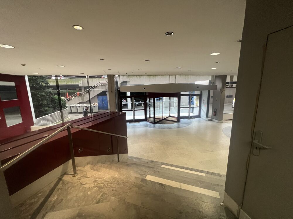   Bureaux - A VENDRE - 240 m² non divisibles Thiais