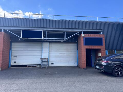   Locaux d'activité - A LOUER - 250 m² non divisibles 