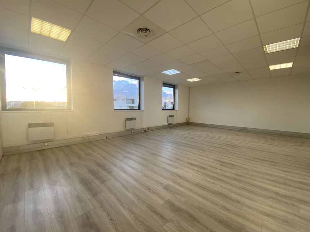   Bureaux - A LOUER - 150 m² non divisibles Ivry sur seine