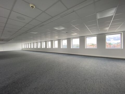Bureaux - A LOUER - 7&nbsp;029 m&sup2; divisibles &agrave; partir de 30 m&sup2; 105437 94200 Ivry sur seine