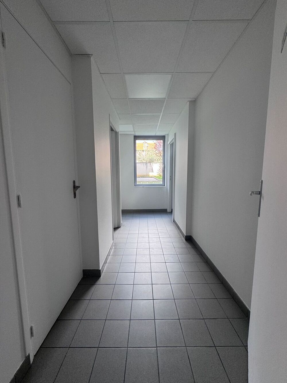   Bureaux - A LOUER - 204 m² non divisibles Montreuil