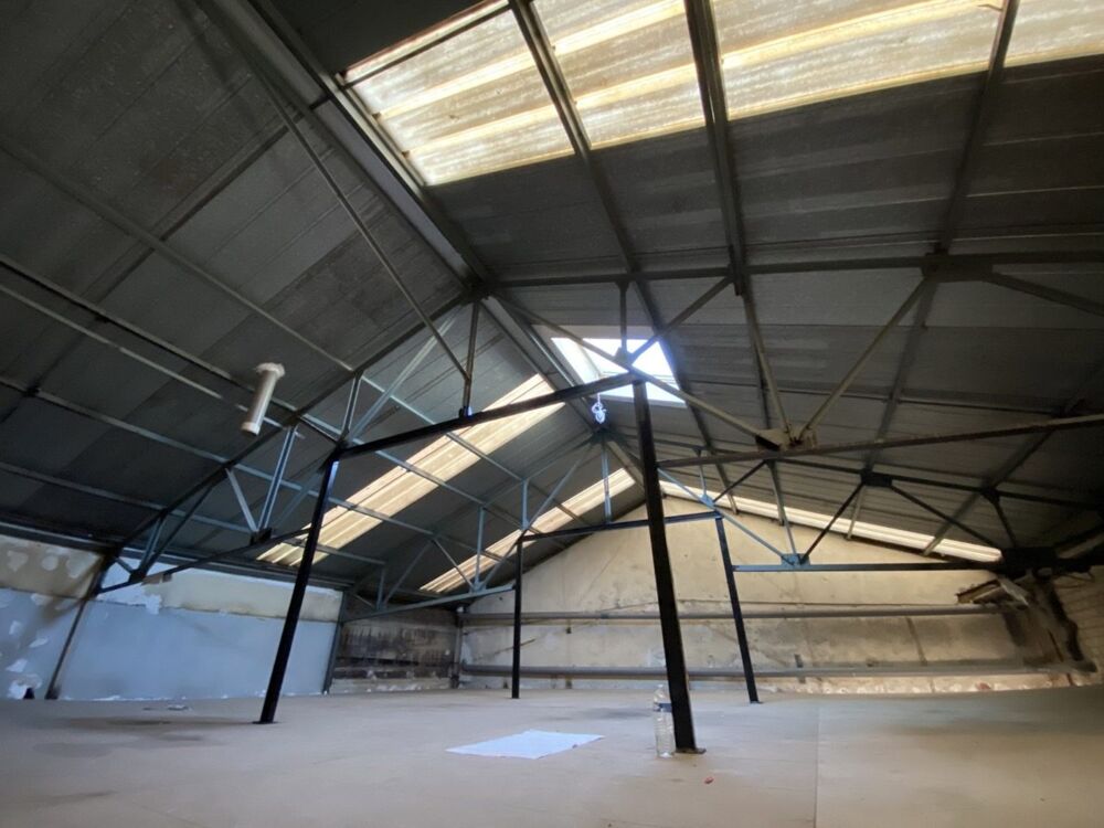   Locaux d'activité - A LOUER - 280 m² non divisibles Montreuil