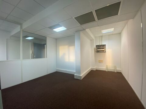 Bureaux - A LOUER - 497 m&sup2; divisibles &agrave; partir de 32 m&sup2; 7041 94200 Ivry sur seine