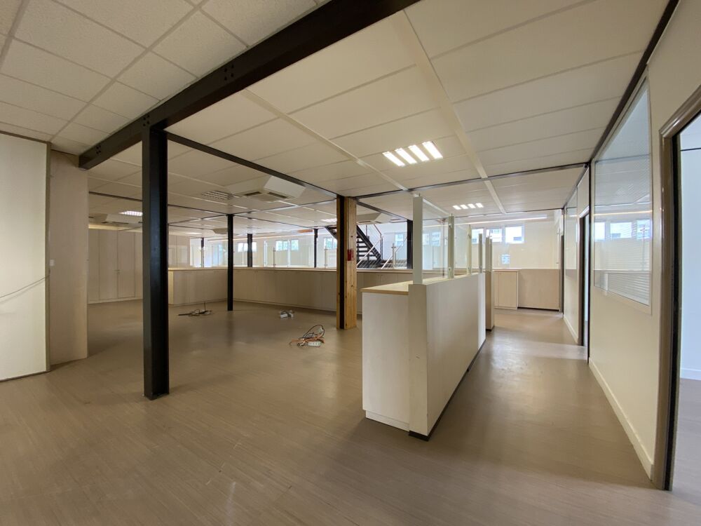   Bureaux - A LOUER - 716 m² divisibles à partir de 72 m² Montreuil