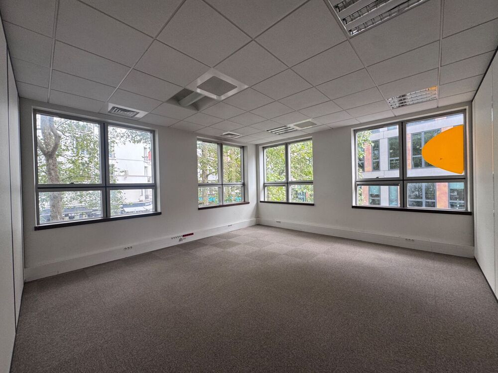   Bureaux - A VENDRE - 331 m² non divisibles Montreuil